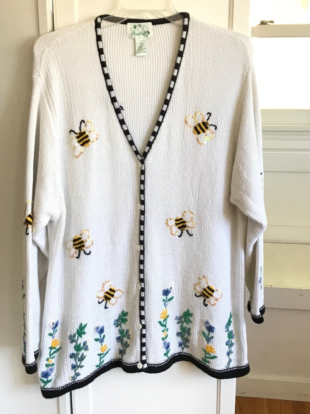 QUACKER FACTORY Bees and Flowers Embroidered Sweater Black & White Plus Size 2X